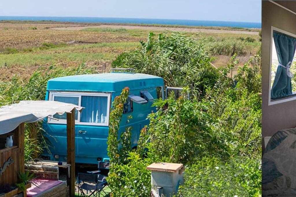 Jabuti Autocaravana Con Porche Y Aparcamiento Cadiz Exterior photo